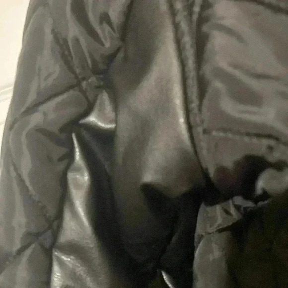 Saks Fifth Avenue womans cropped black quilted puffy coat jacket Medium - Picture 8 of 14